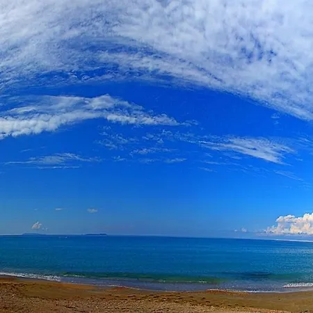 בית הארחה Elli And Almiros Beach